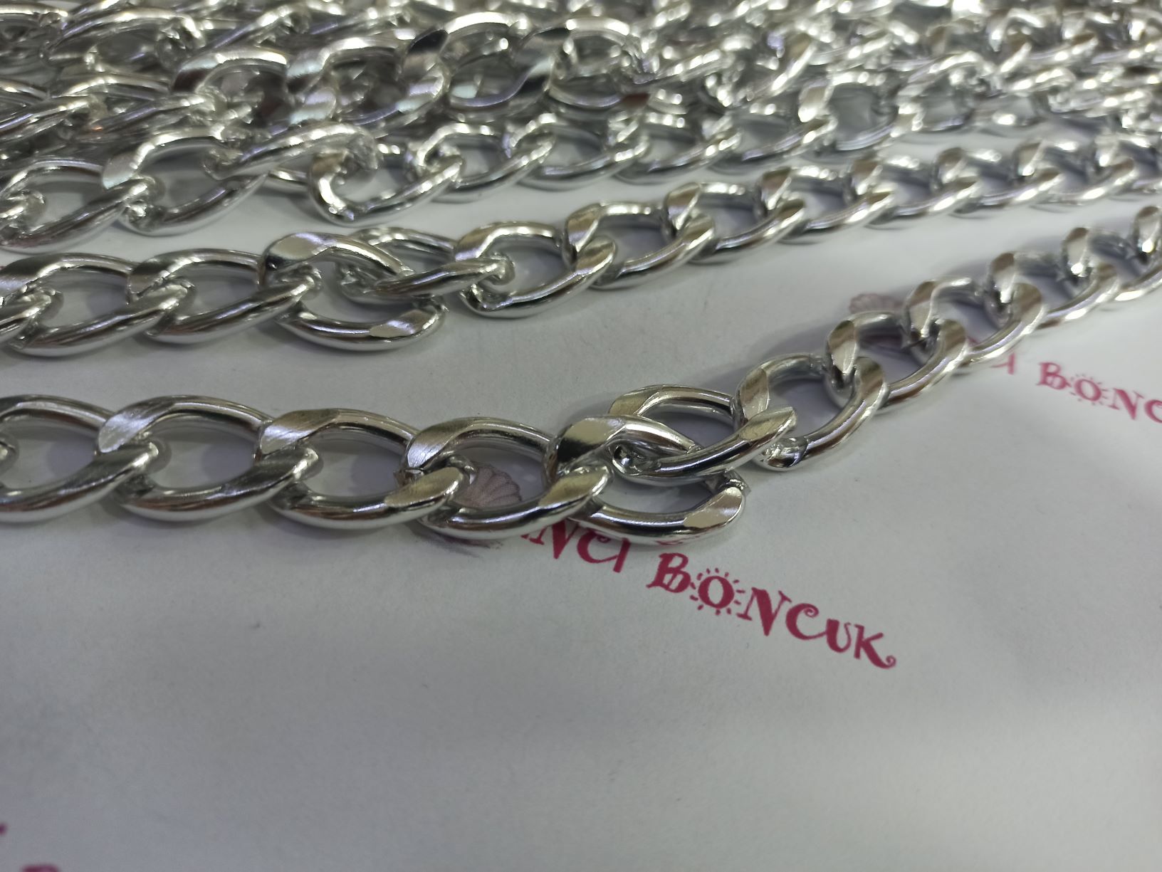 Geniş (İri) Zincirler (Metre Fiyatıdır) No: 38