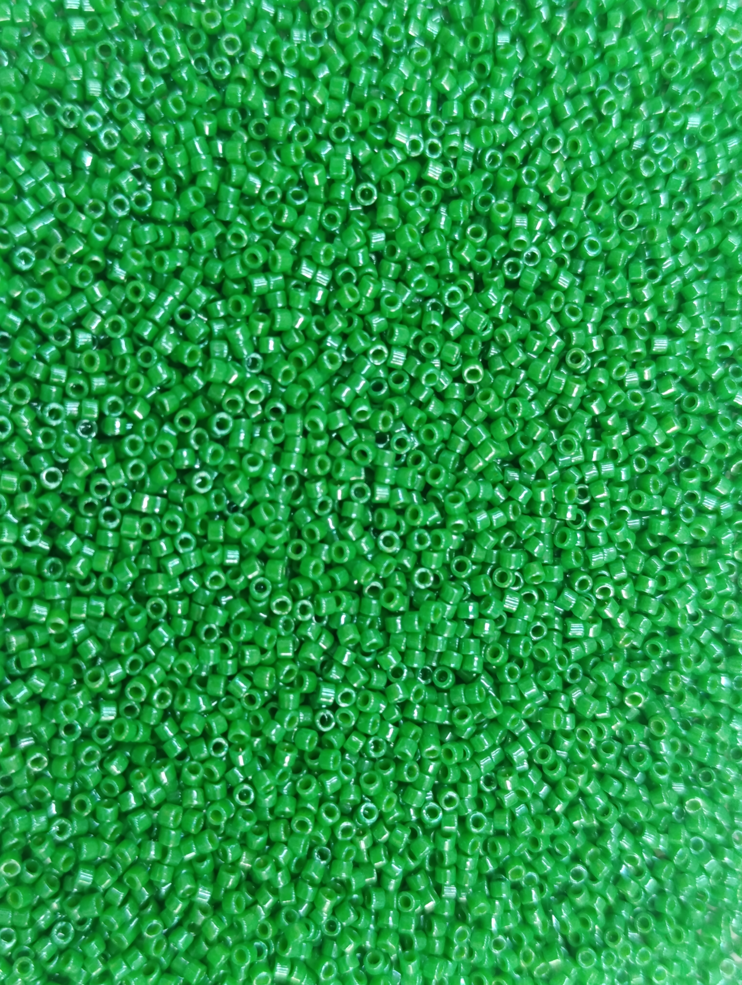 No:428 Miyuki Delica 11/00 DB655 Opak Canlı Yeşil 