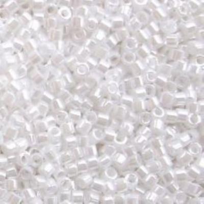 No: 63 Miyuki Delica 11/0 DB201 (5 Gram) Sedefli Parlak Beyaz