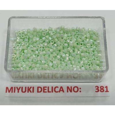 No: 381 Miyuki Delica 11/0 DB1506 Parlak Mint Yeşil (5 gram)