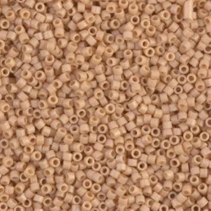 No: 24 Miyuki Delica 11/0 DB389 Mat Koyu Krem (5 Gram)
