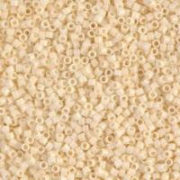 No: 70 Miyuki Delica 11/0 DB732 Parlak Krem (5 Gram) No: 70 Miyuki Delica 11/0 DB732 Parlak Krem (5 Gram)